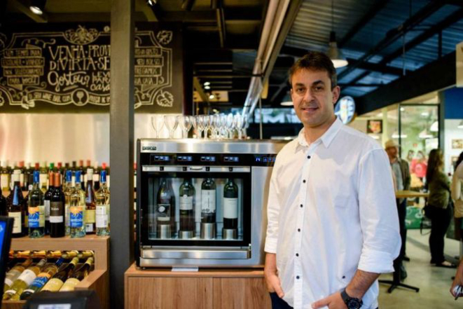 Raphael Zanetti, do Vino! Bar.