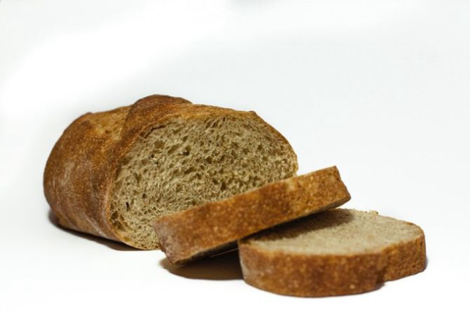 O Sourdough - pão de centeio - faz parte do kit que pode ser encomendado por e-mail ou telefone. Foto: divulgação.