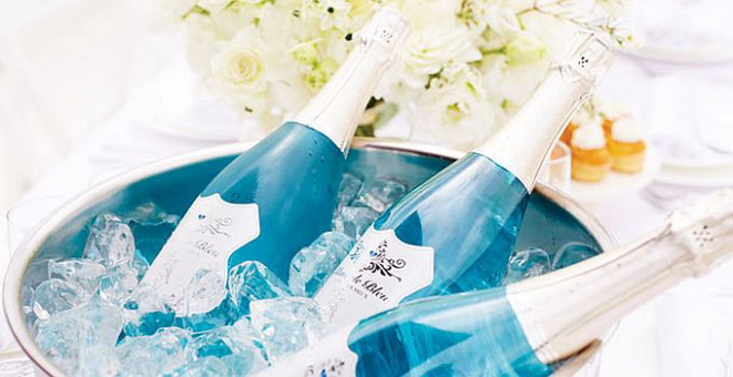Primeiro espumante azul turquesa é produzido na Califórnia. Foto: Divulgação