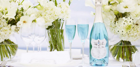 Primeiro espumante azul chega ao Brasil por R$ 250