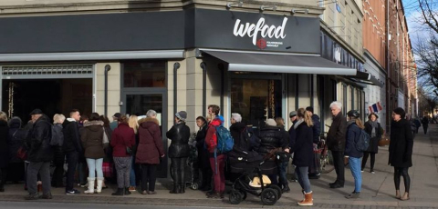 Supermercado na Dinamarca vende só alimentos vencidos