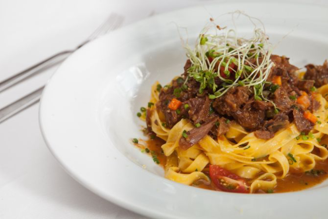 Tagliatelle de Ragu de Cordeiro. Foto: Leo Kozlik.