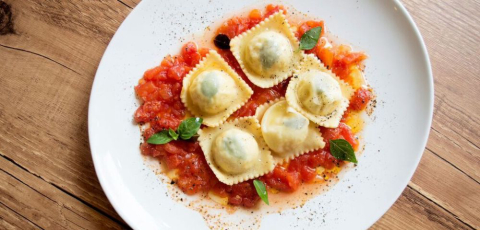 Feira Alto Juvevê tem sanduíches e pratos a partir de R$ 15; veja o menu completo