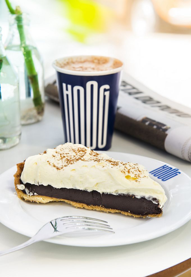 Torta de chocolate com laranja e chantilly (R$ 7,50)