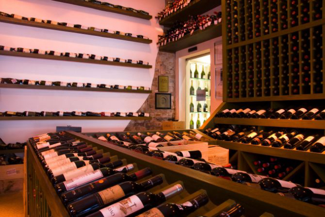 Os restaurantes Durski e Madero Prime dividem a adega, premiada anos seguidos pelo Prêmio Bom Gourmet. Foto: Gerson Lima/Divulgação