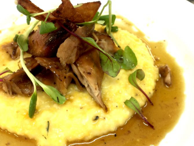 Quirera da Lapa com leitão da Ragu Rotisserie. Foto: Divulgação