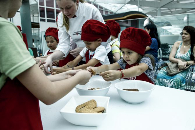 Contação de história e aula de receita com o chef Guilherme Guzela. Foto: André Rodrigues.