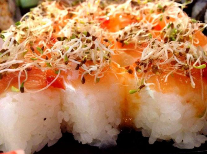 A aula com os chefs do Kandoo vai ensinar o preparo de diferentes tipos de sushi. Foto: Divulgação
