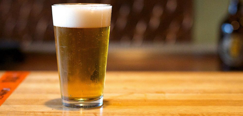 Restaurantes não cobram rolha para growler de cerveja artesanal