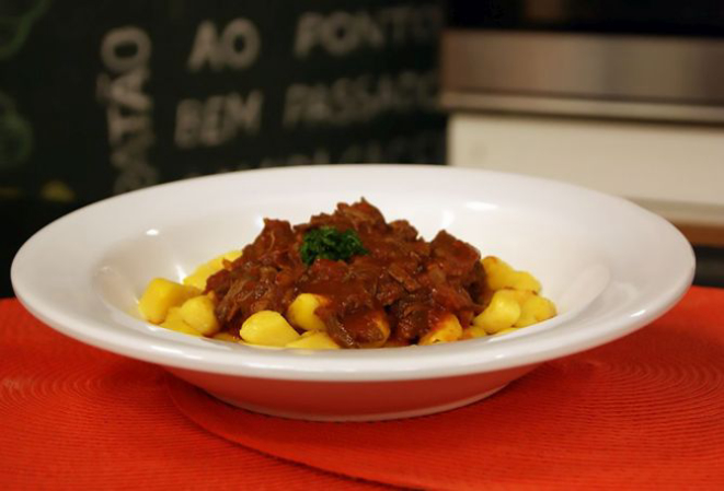 Gnocchi de batata com ragu de rabada da Anis Presto. Foto: Divulgação.