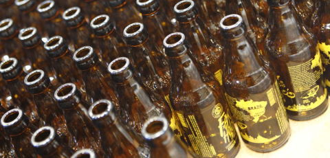 Microcervejarias criam growlers e rótulos únicos para aumentar receita