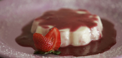 Livro resgata a receita original de manjar com carne de frango ou peixe