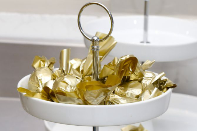 Bombom de brigadeiro de champagne é a novidade de O Famoso Brigadeiro para o dia das mães. Foto: Liza Strapasson/Divulgação