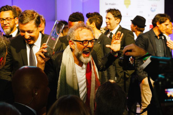 O chef Massimo Bottura comemora o primeiro lugar da lista de 2016. Foto: Divulgação