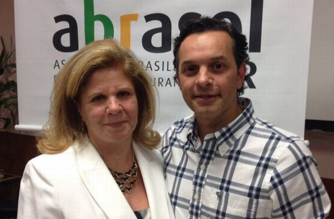 Jilcy Rink sucede Marcelo Woellner Pereira na presidência da Abrasel-PR. Foto: Divulgação.