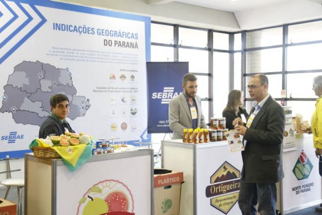 Estandes dos produtos paranaenses que conseguiram o selo de Indicação Geográfica. Foto: Antônio More.