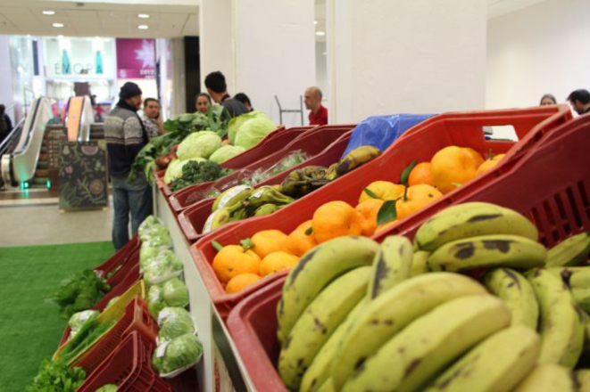 A feira de orgânicos do Shopping Total é uma parceria entre o empreendimento e a Associação de Produtores de Orgânicos do Paraná. Foto: Divulgação