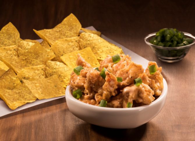 Firecracker Shrimp Nachos (R$ 43,50). Fotos: Divulgação.
