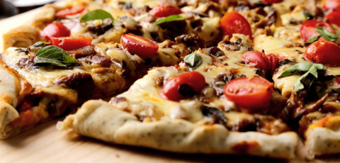 Tem delivery e balcão no Festival da Pizza Bom Gourmet