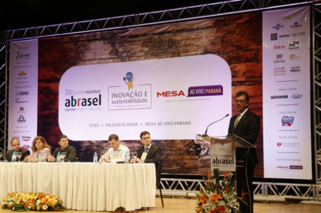 O deputado federal Laércio Oliveira (SD-SE) participou do painel no Encontro Nacional Abrasel. Foto: Antonio More.