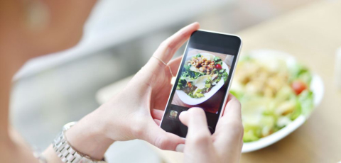 Aula ensina a fotografar comida com celular