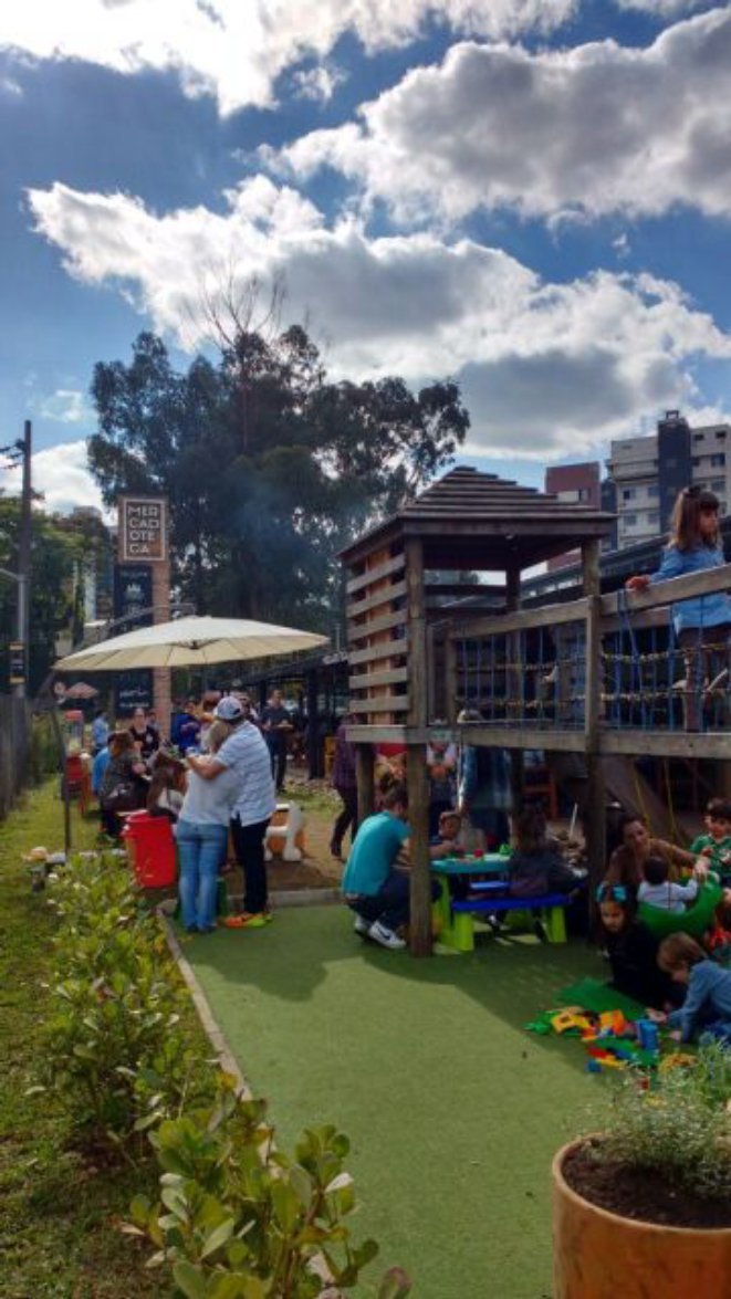 Festa Julina da Mercadoteca tem opções de brincadeiras para as crianças.<br>Foto: Bom Gourmet / Gazeta do Povo