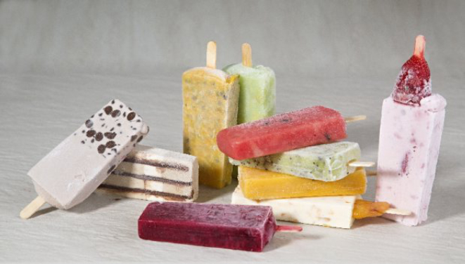 A Paleteria trouxe o conceito de picolé artesanal do México em 2011. Hoje são mais de 50 sabores disponíveis por dia na loja. A partir de R$ 6. Foto: Alexandre Mazzo/Gazeta do Povo