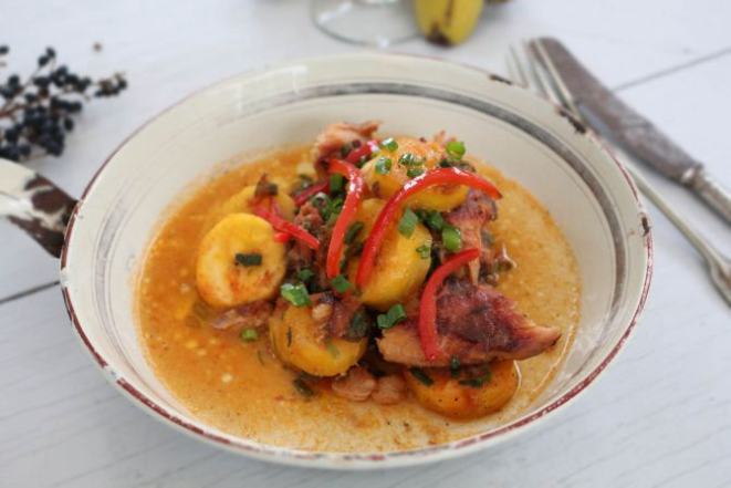 A chef Gloria Vargas (Farnel) vai servir tainha defumada, receita que tem mais de 300 anos. Foto: Divulgação.