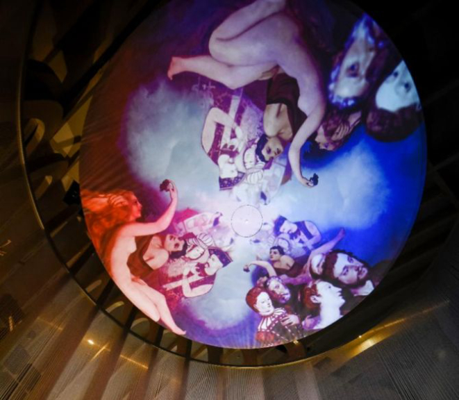 As projeções são do deu Baco e de Vênus. Foto: ANAKA