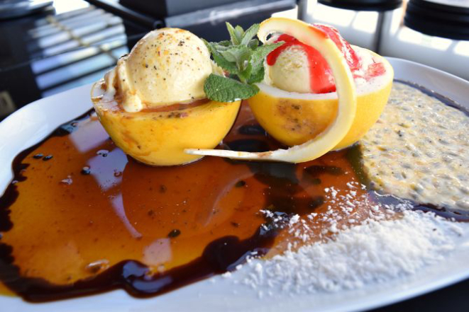 O creme de maracujá leva pimenta do reino moída na hora.