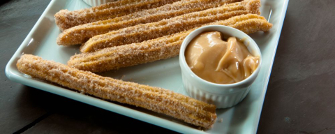 Tour te leva para degustar churros e doce de leite em Curitiba