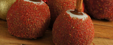 Loja de maçãs carameladas lança 5 sabores natalinos