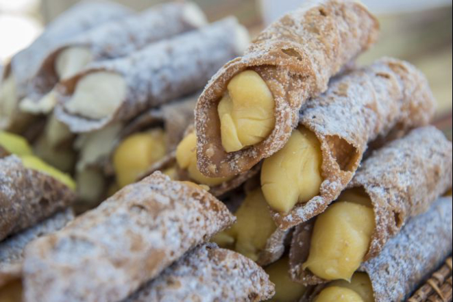 Cannoli siciliano do Fabiano Marcolini Alimentari (R$ 8). Foto: Letícia Akemi/gazeta do Povo.