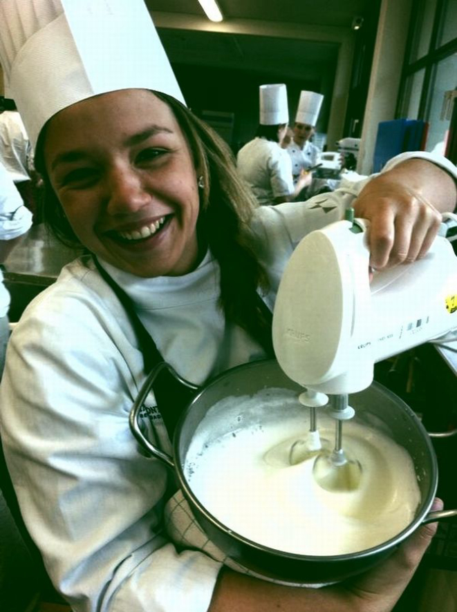 Tainara Aguado cresceu quase a vida inteira em Curitiba; hoje trabalha no estrelado Lorenz Adlon Eisszimmer, em Berlim. Foto: Divulgação
