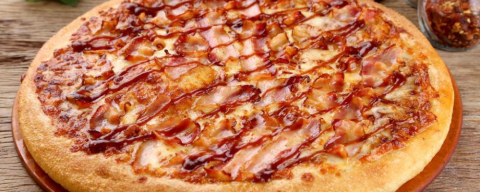 19 pizzas em Curitiba para quem ama bacon e embutidos