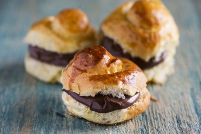 Mini pão de brioche com Nutella. Foto: Letícia Akemi/Gazeta do Povo.