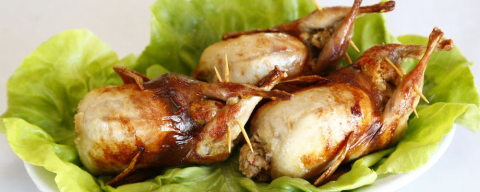 Codorna recheada é a atração na Churrascaria Gaúcha