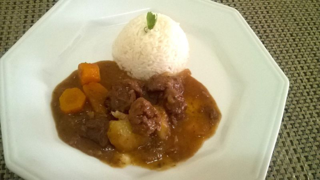 Preparo que será servido pela Kits Gourmet Veg na feira de natal na Sociedade Recreativa Água Verde: boeuf bourguignon. Foto: Divulgação