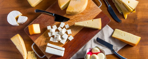 Aprenda a fazer uma tábua de queijos
