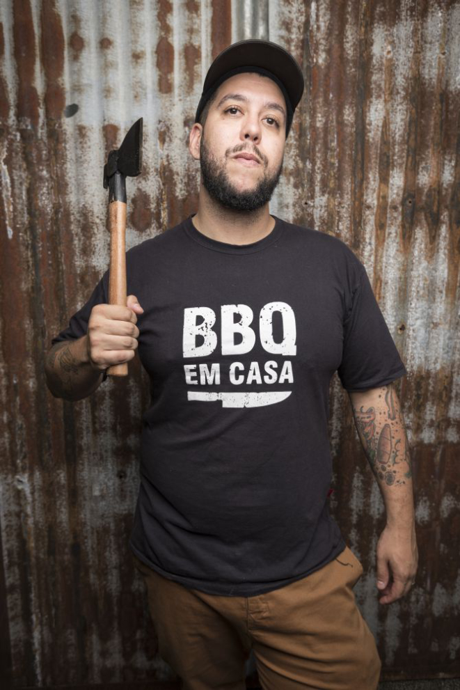 André Dias, 31, começou o canal no YouTube em 2012; em 2016 abriu seu primeiro restaurante. Foto: Fernando Zequinão/Gazeta do Povo.