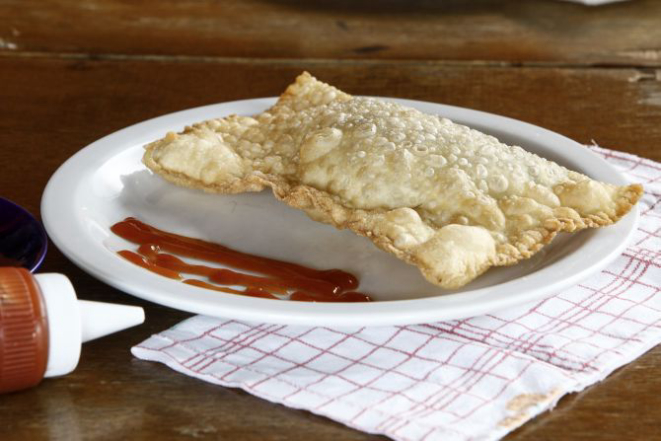 O pastel é outra especialidade do bar. Foto: André Rodrigues / Gazeta do Povo