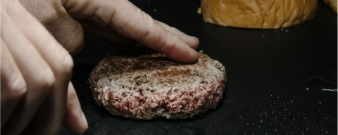 Startup cria hambúrguer vegetariano com aparência e sabor de carne