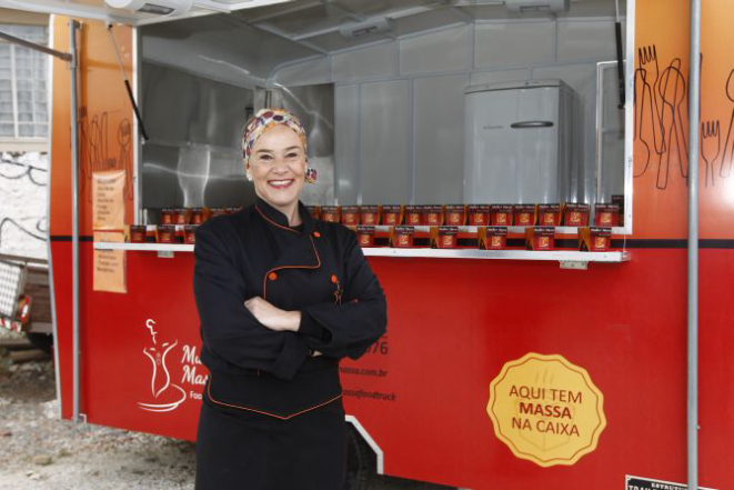 Mulher Massa, da empresária Eloisa Carraro, é o único food truck autorizado a vender comida em locais públicos. Foto: Antonio More/ Gazeta do Povo
