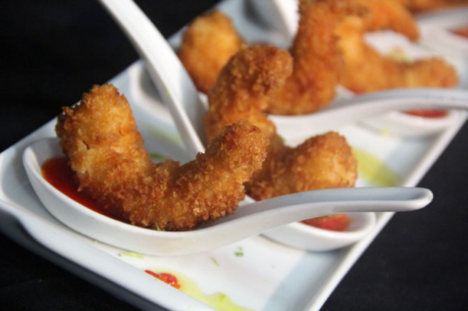 Camarão crocante com geleia de pimenta (R$ 39). Foto: Yan Skury/Divulgação.