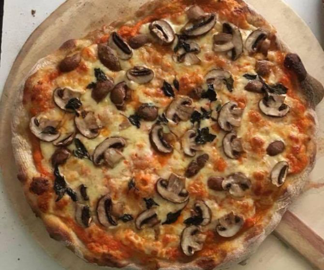 Pizza de cogumelos com massa da Magrela Laboratório de Pães e recheio da Central do Abacaxi. Foto: Rafael Vaccari/Arquivo Pessoal