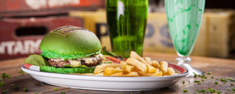 Tem descontos, sorteios e bebidas especiais a partir de hoje no St. Patrick’s em Curitiba