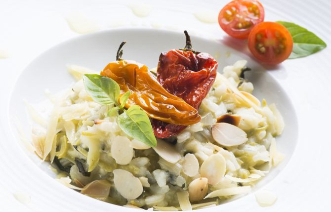 Os risotos de legumes são uma alternatica fácil e econômica de prato principal para o Dia dos Namorados.