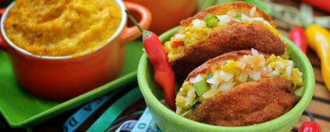 Fim de semana em Curitiba é regado a cerveja, camarão e acarajé