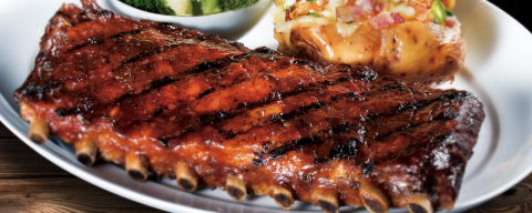 Rock & Ribs tem costelinha suína do petisco ao prato principal