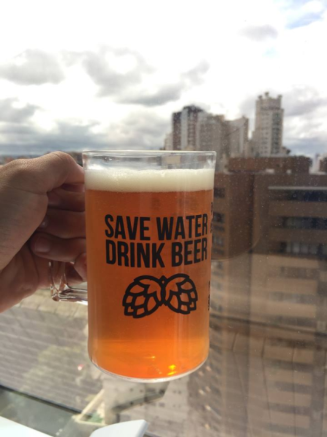 A caneca de chope oficial do evento custa R$ 5. Foto: Divulgação.